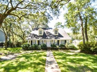 1600 Woodridge Ct, Mobile, AL 36695