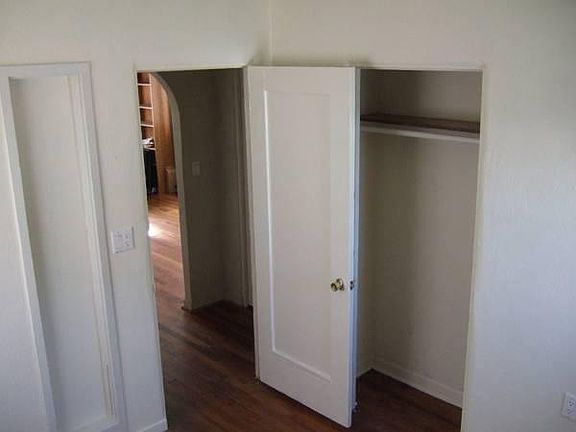 3rd image of 2729 Highland Ave