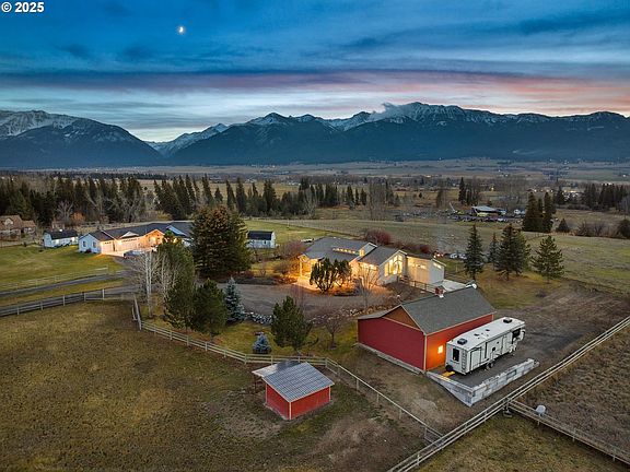3rd image of 19 Valley Heights Dr