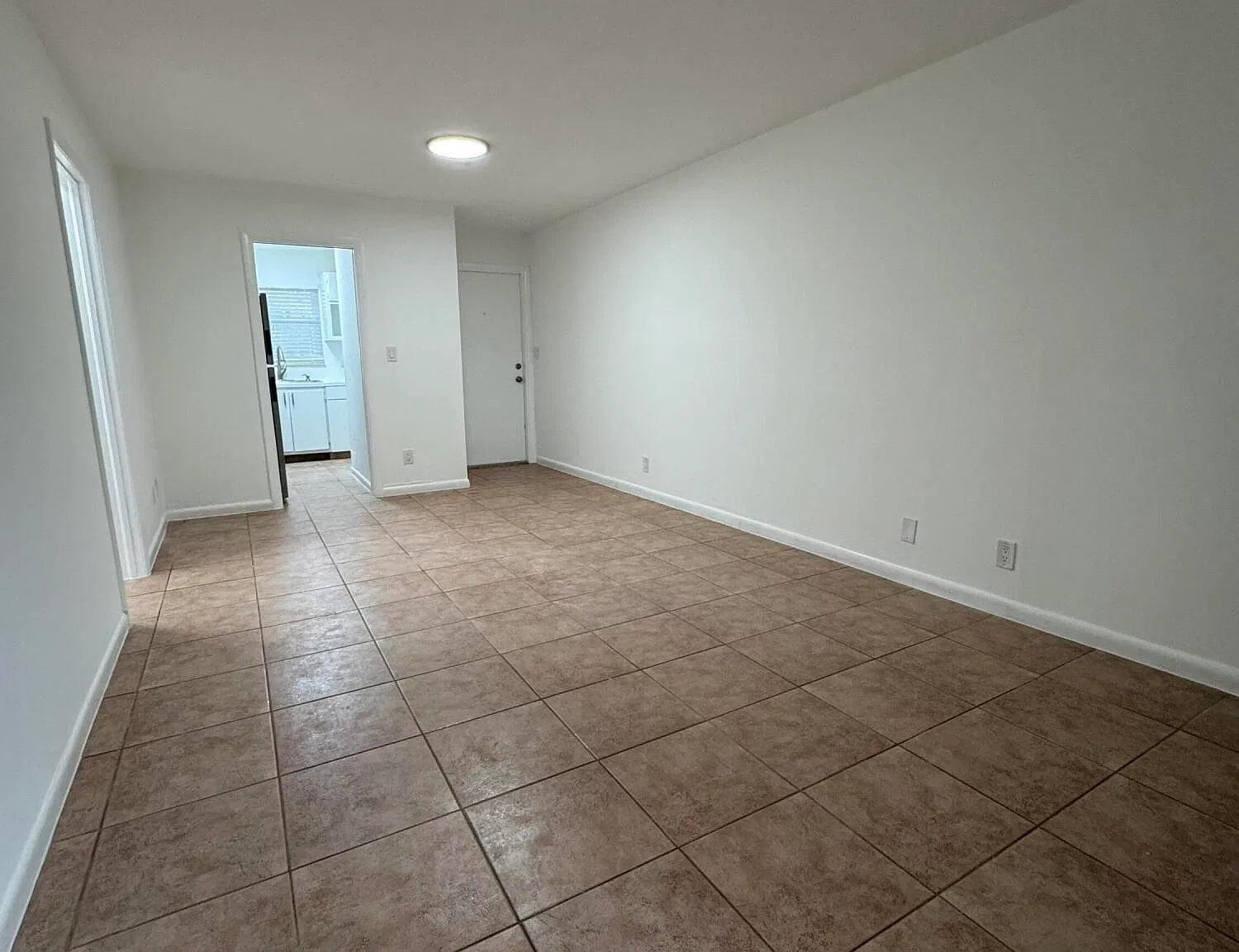 510 Lake Shore Dr — Photo 3
