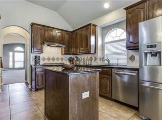 2243 Talon St, Grand Prairie, TX 75052