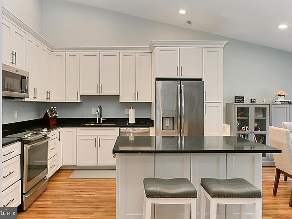3rd image of 10013 Wood Sorrels Ln