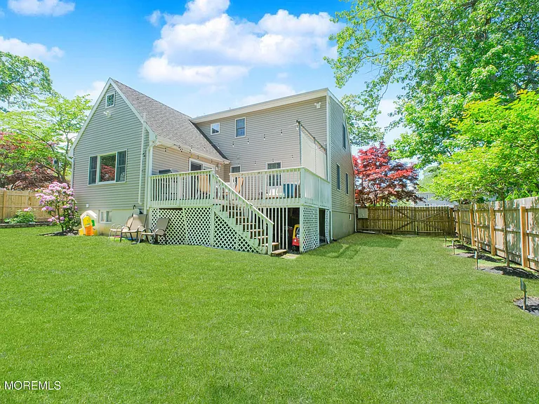 209 Woodcrest Rd — Photo 41