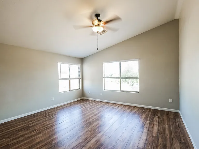 10438 W Georgia Ave — Photo 13