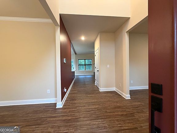 4th image of 3030 Sarah Ln