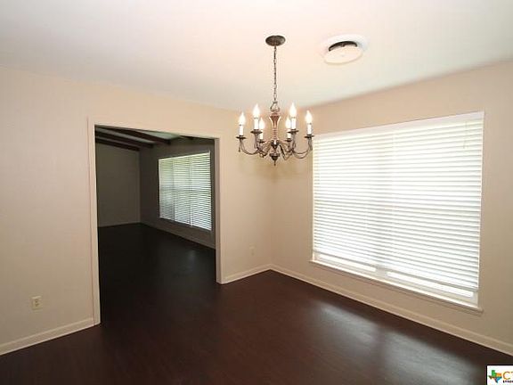 3rd image of 78 Oakmont Cir