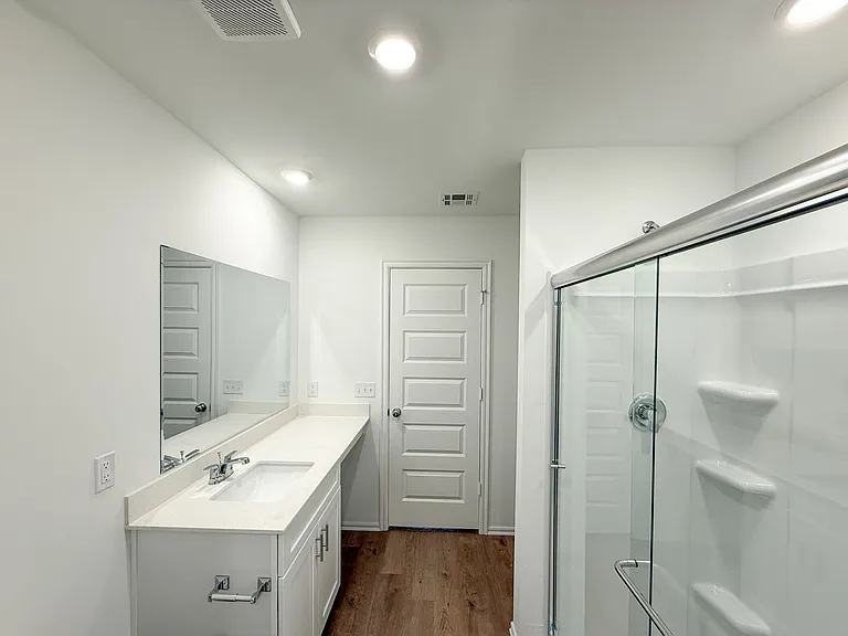 16301 Harvester Dr — Photo 19