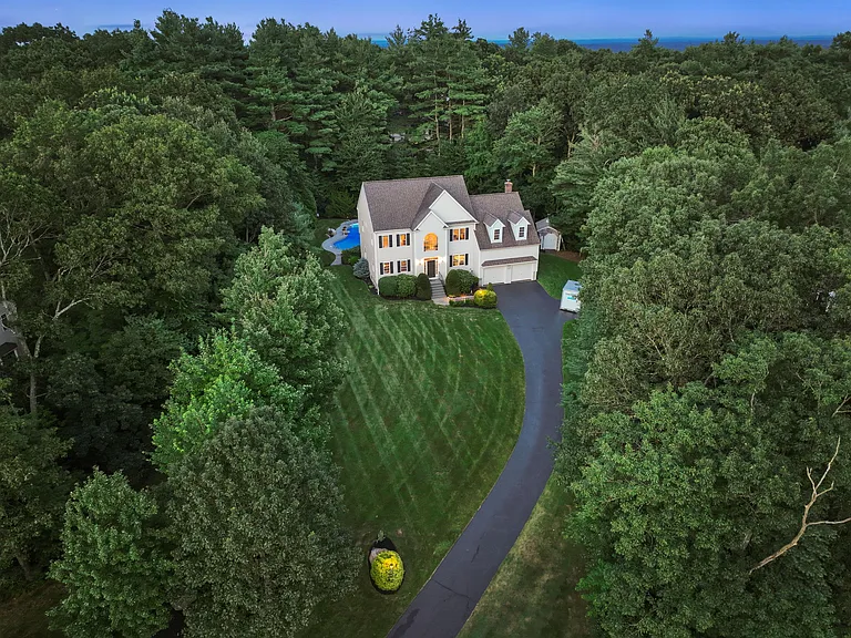 13 Breakneck Hill Rd — Photo 3
