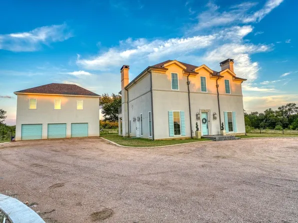 301 Twisted Oak Drive, Horseshoe Bay, TX 78657