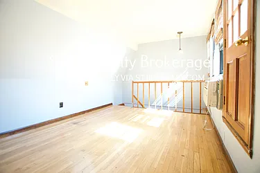 Rented by Street Realty Brokerage LLC