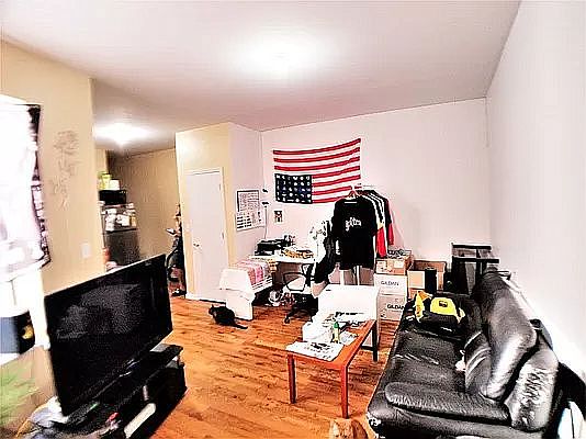 2nd image of 1091 De Kalb Ave #5