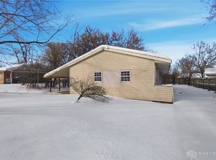 5147 Whaley Dr, Dayton, OH 45417
