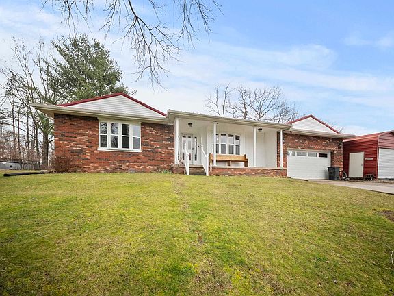 2nd image of 2041 Harris Way