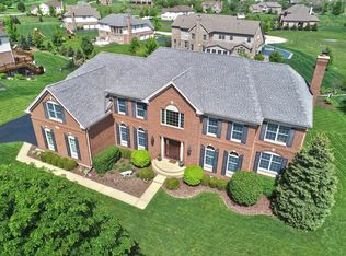14 Tournament Dr N, Hawthorn Woods, IL 60047