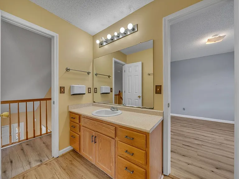 1325 Sunfield Dr — Photo 12