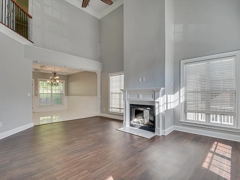 2909 Aylesbury Dr — Photo 5