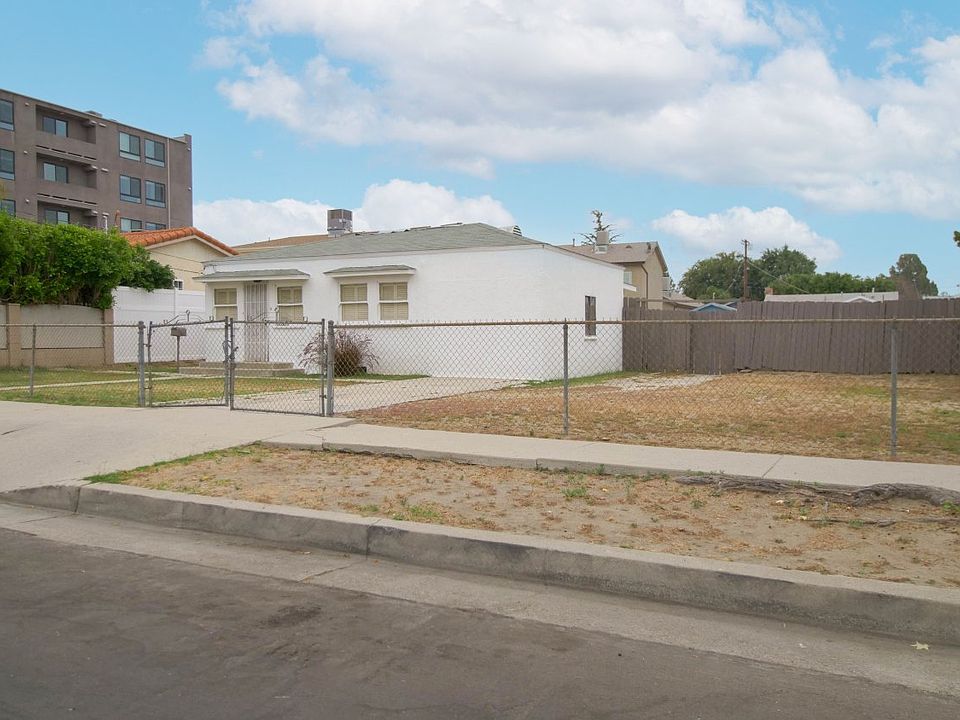 1st image of 6736 Radford Ave