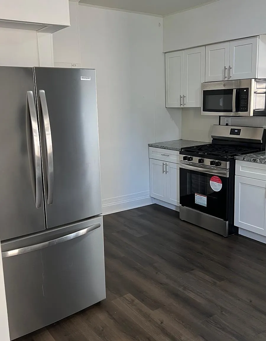 3 bed, 1.5 bath, 1500 sqft, $1,870 — Photo 4