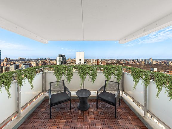 4th image of 721 Columbus Ave #23G