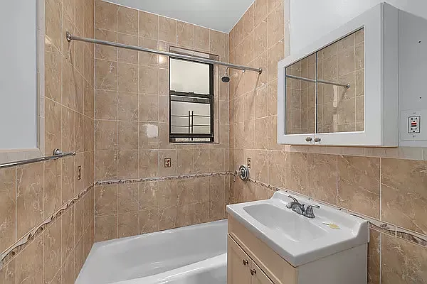 Rented by REAL New York | media 8