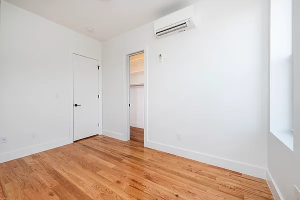 Rented by Max Apt LLC | media 12