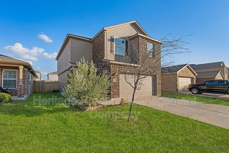 3 bed, 2.5 bath, 1920 sqft, $1,700 — Photo 2