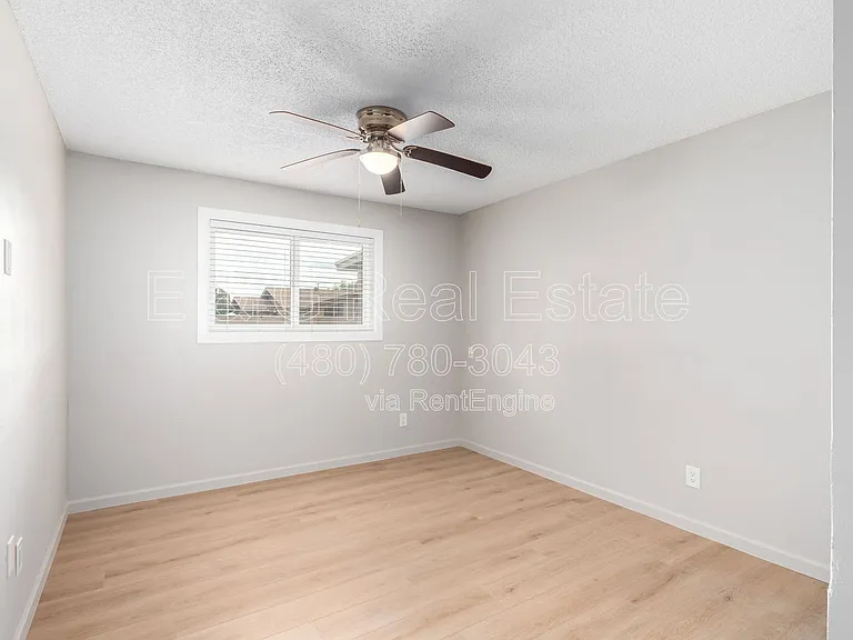 103 E Del Rio Dr — Photo 16