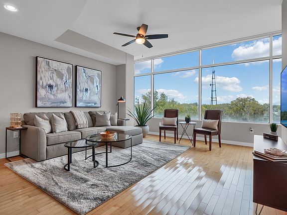 2nd image of 525 E Jackson St #Penthouse