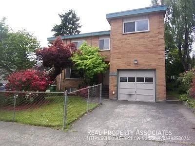4215 Linden Ave N #2 — Photo 1