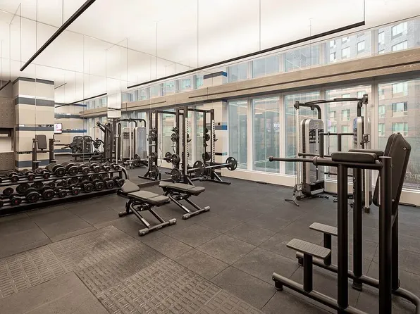 252 South Street image 18 of 24