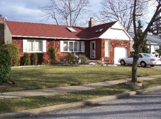 873 Downing Rd, Valley Stream, NY 11580