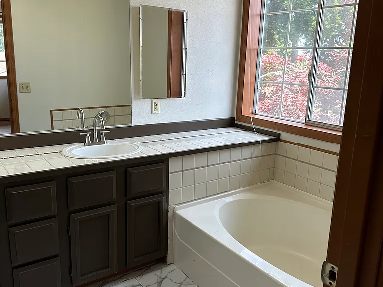 9414 NE 130th Pl — Photo 11