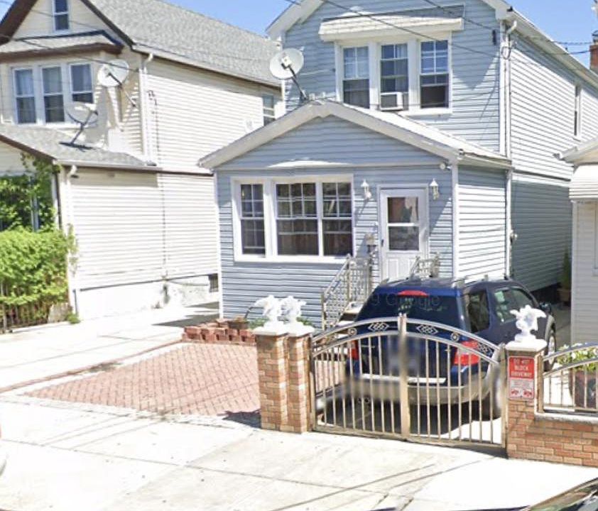 1st image of 10137 117th St