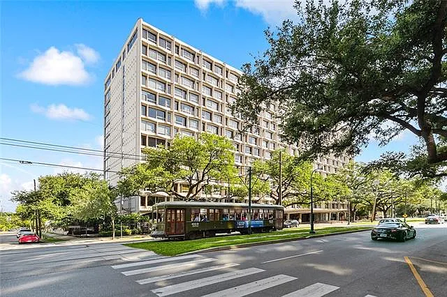 2100 Saint Charles Ave #5M — Photo 17