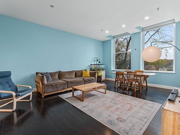 5th image of 76 Elm St APT G3