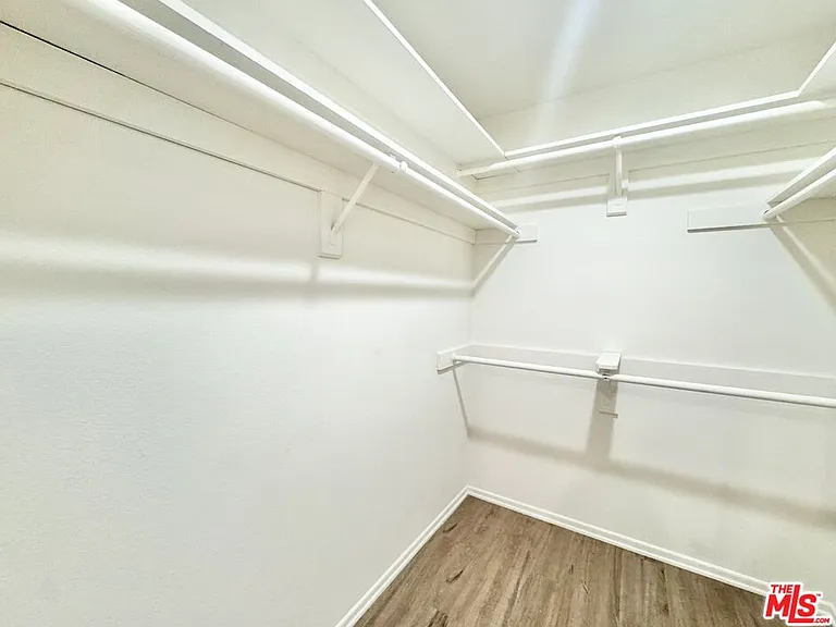 12235 Magnolia Blvd #306 — Photo 8