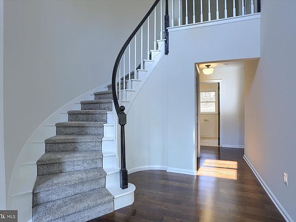 4th image of 1 Malvern Dr
