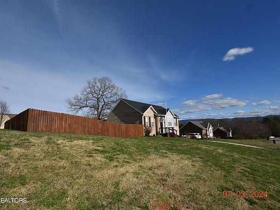 4th image of 624 Greenfern Trl