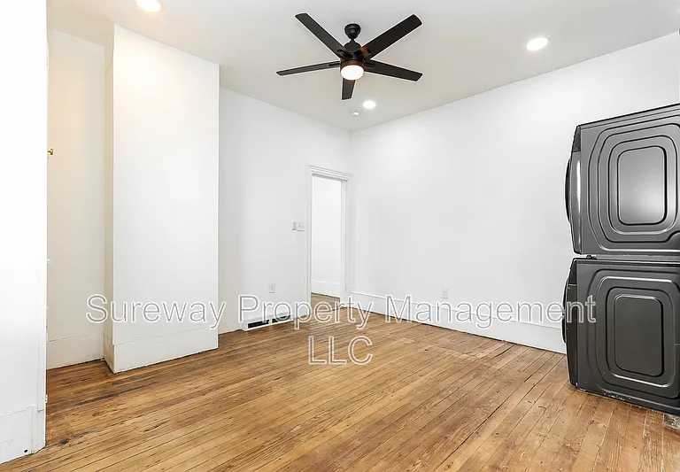 226 Greenwich Ave — Photo 10
