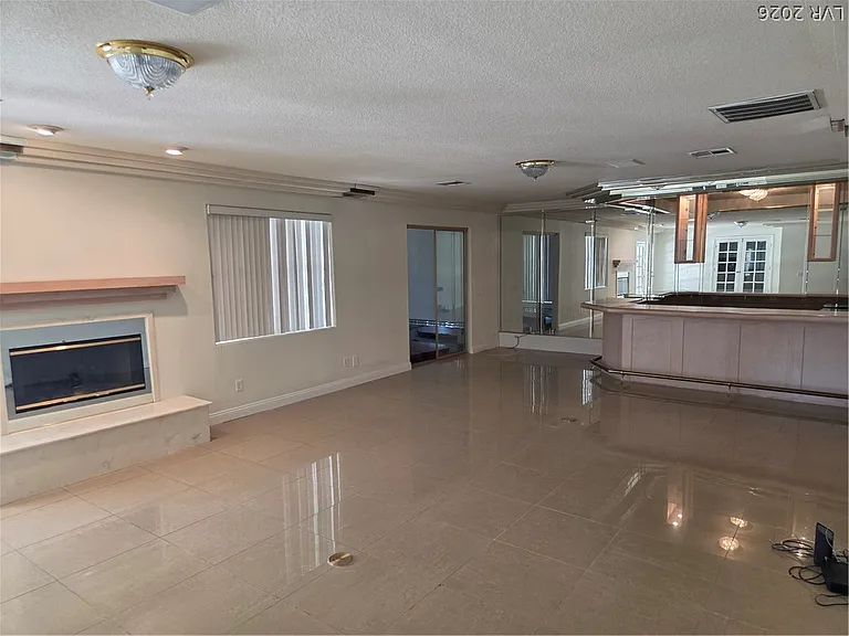 3013 W Oakey Blvd — Photo 30