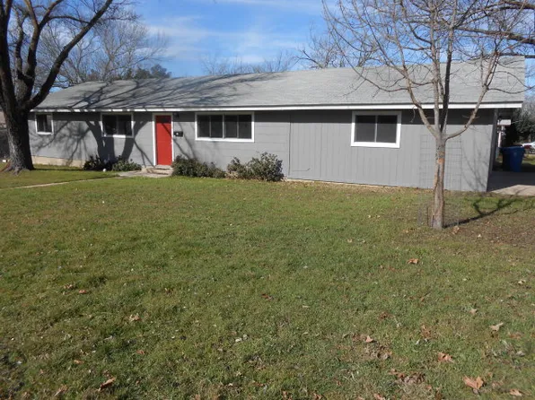 516 Westminster St, Kerrville, TX 78028
