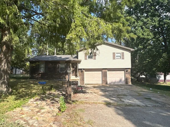 10838 Cabin Ln, Dexter, MO 63841