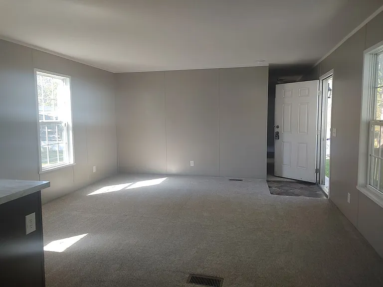 Avon Lakes Estates — Photo 49