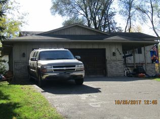 1410 Kohlman Ave E, Maplewood, MN 55109