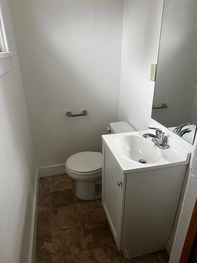 1108 Main St - Cedar Falls — Photo 3