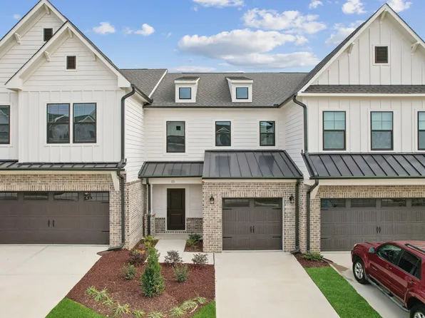 171 Periwinkle Pl #232, Clayton, NC 27527