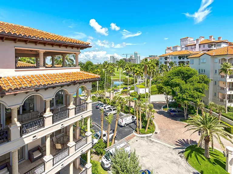 19251 Fisher Island Dr #19251 — Photo 43