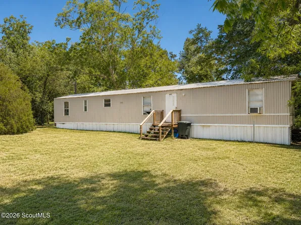 1695 E Plum St, Jesup, GA 31546