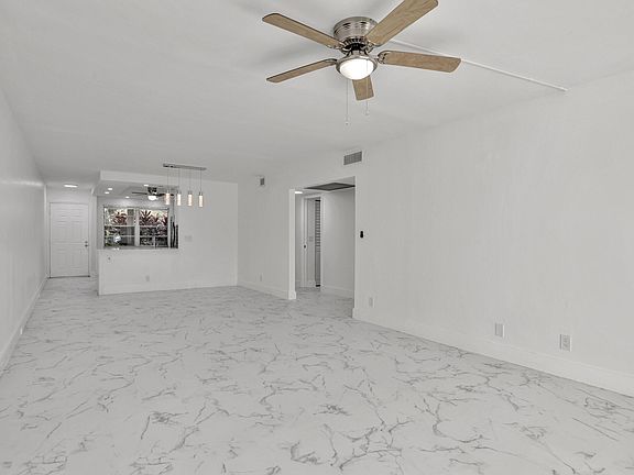 4th image of 2503 Antigua Ter APT B1