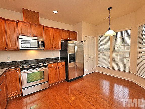 3rd image of 754 Finnbar Dr